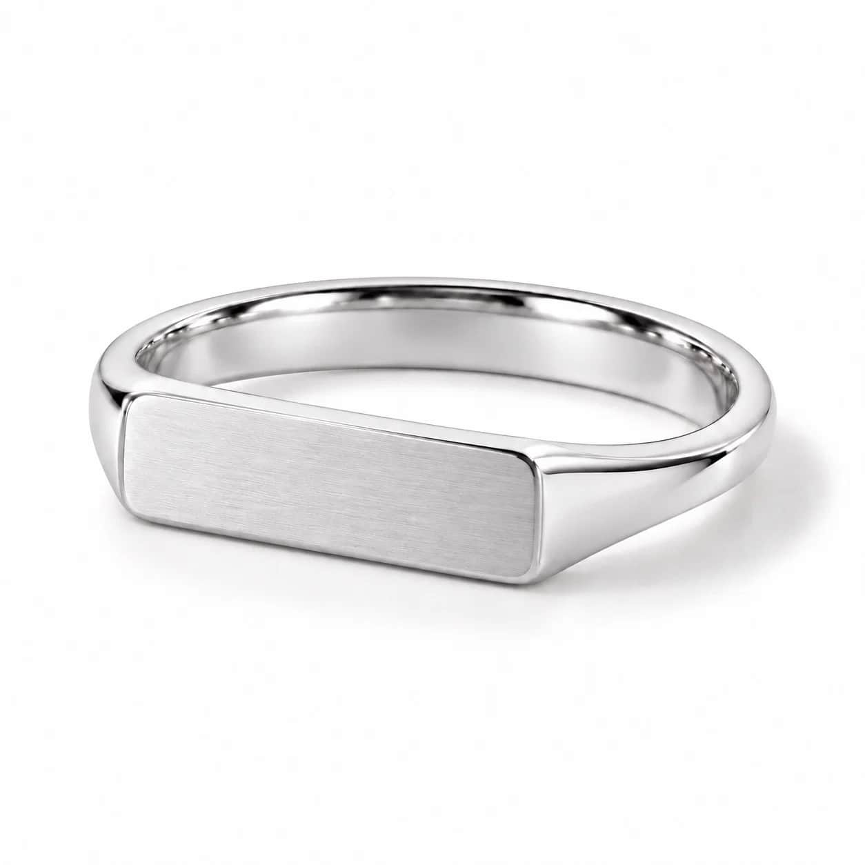 Horizontal signet ring
